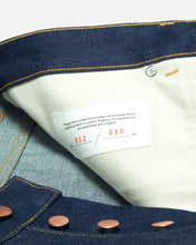 Load image into Gallery viewer, Cropped Jeans
