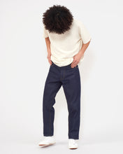 Load image into Gallery viewer, Cropped Jeans
